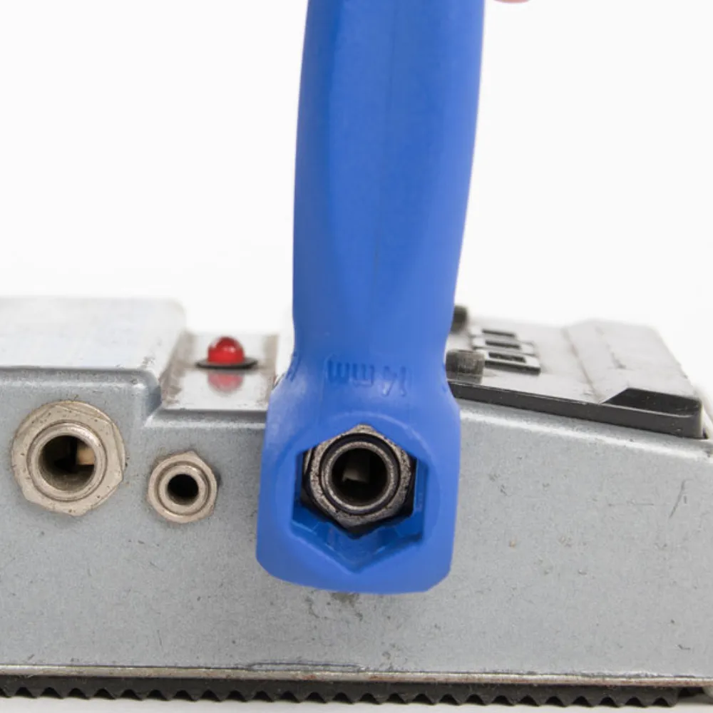 24 MN229: Premium Guitar Tech Screwdriver and Wrench Set