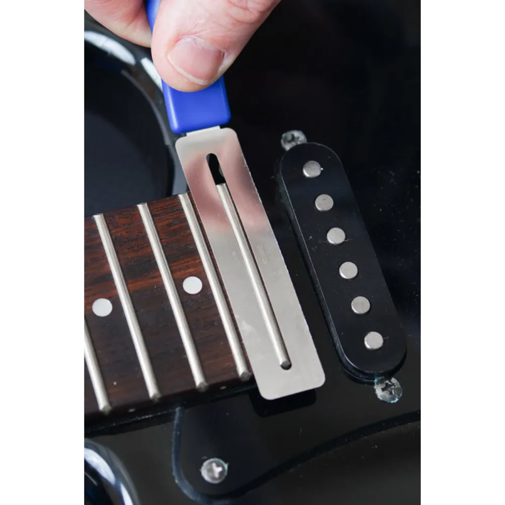 Fits between all frets