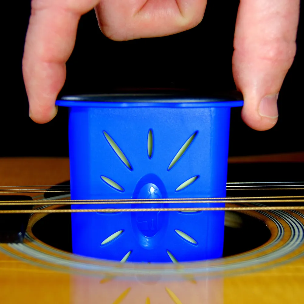 2 (1) acoustic guitar soundhole humidifier