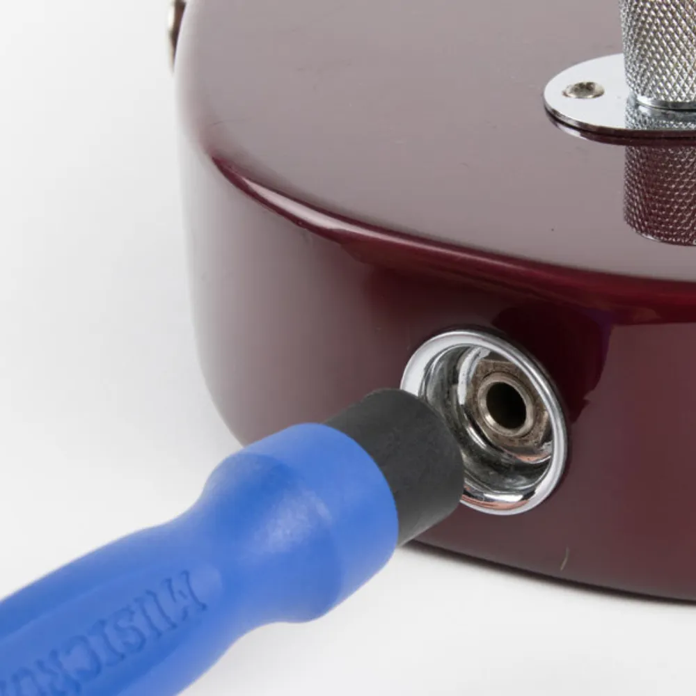 Tighten Jack on Telecaster with the Octopus 1/2