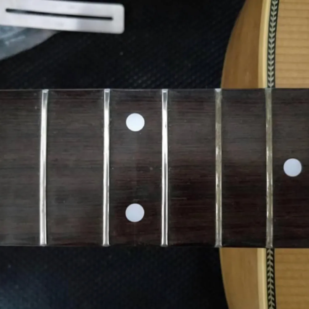 MN104: FRINE Fret Polish Before and After shot of the FRINE Fret Polish