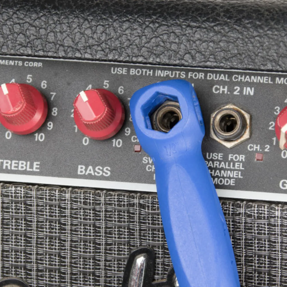 Output/Input Jack Tightener for amps