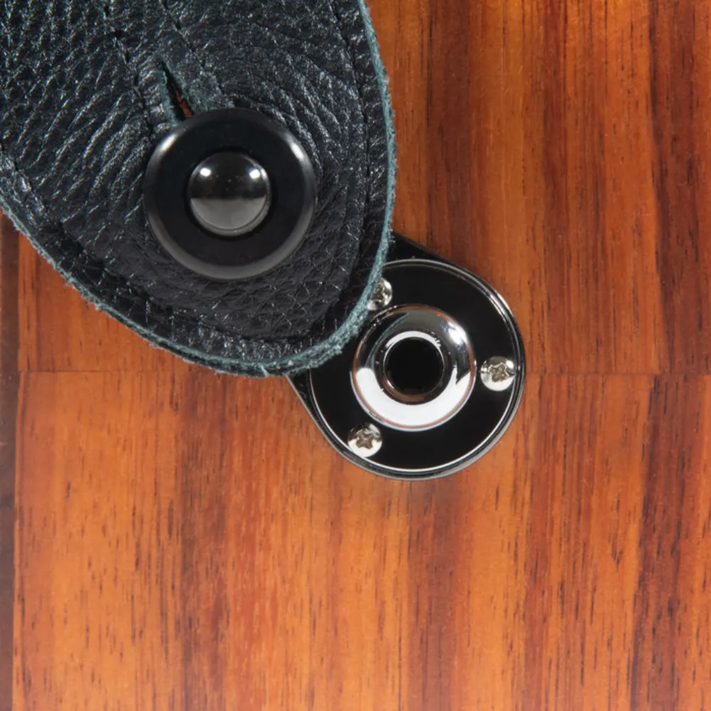 strap lock on acoustic guitar