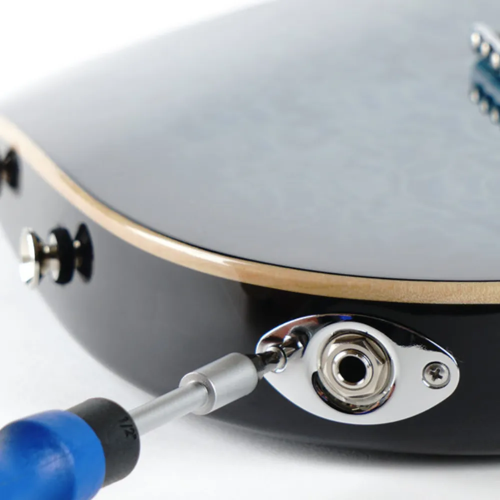 Screwdriver for output jack plate