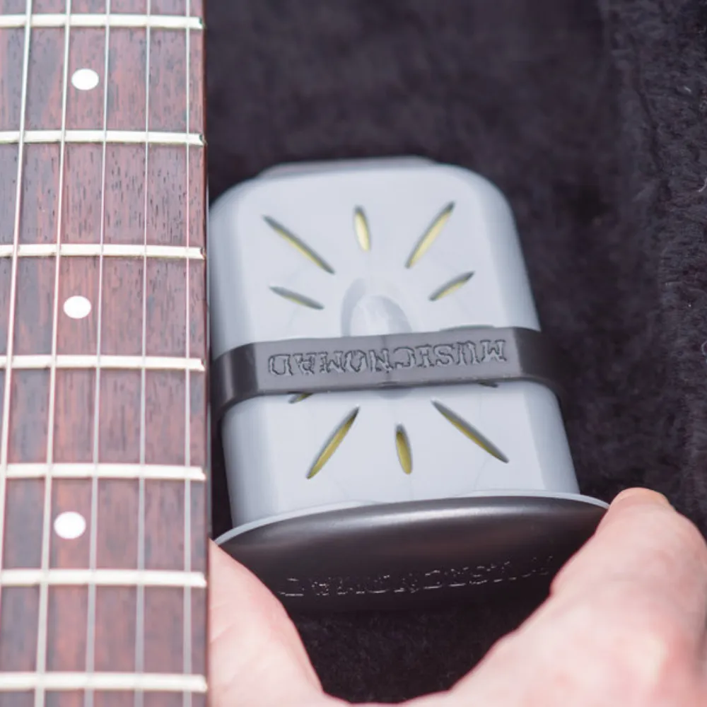 Guitar Case Humidifier Closed